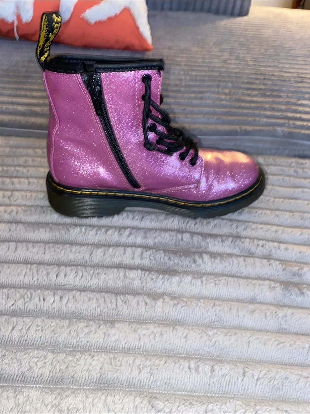 DOC MARTENS GIRLS SZ 2 Pink Hlitter combat boots euc